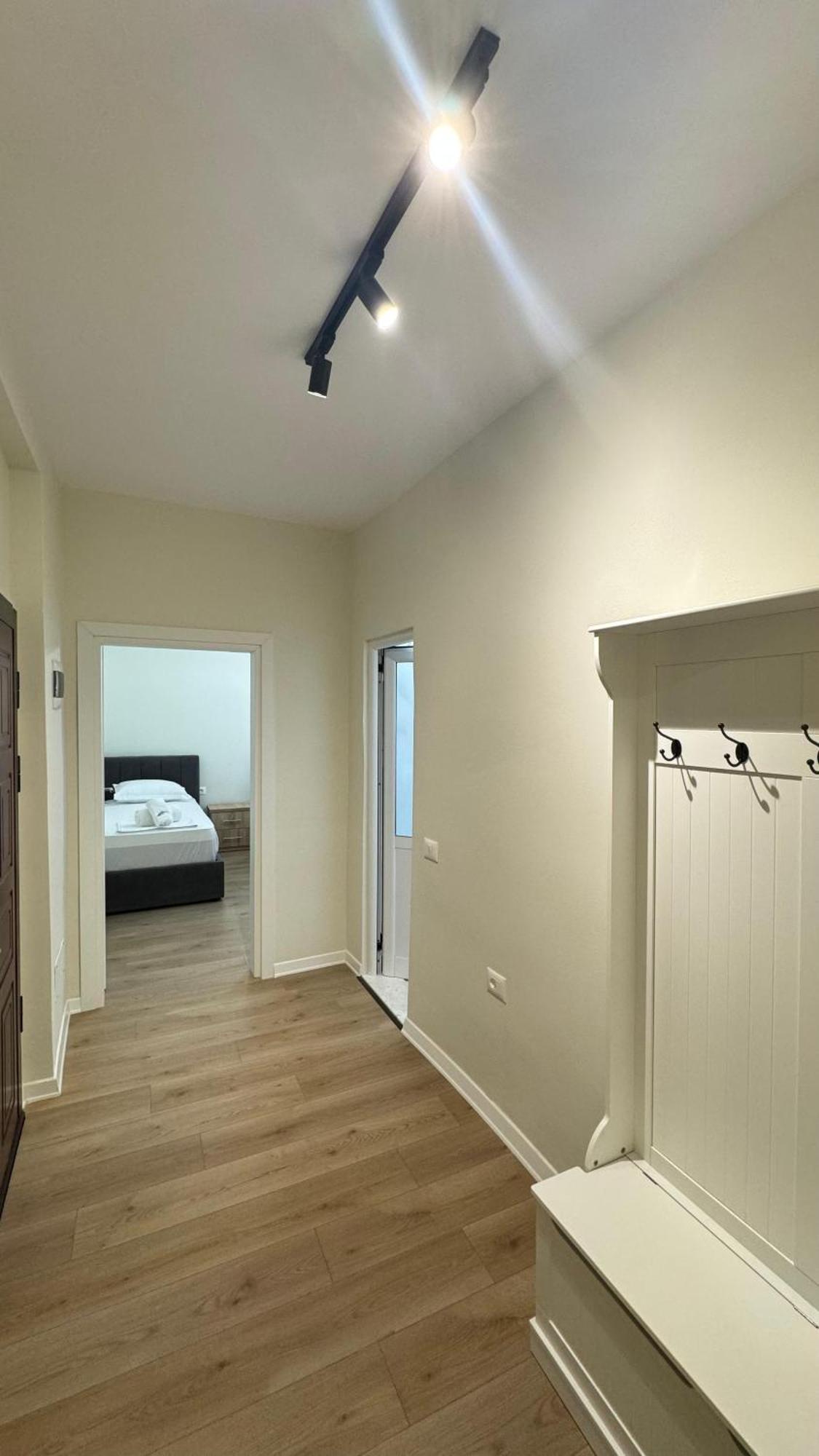 Charming Comfort Apartment Tirana Bagian luar foto