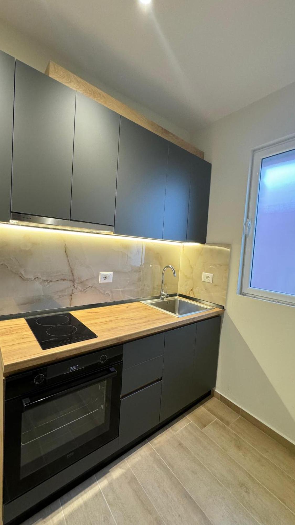 Charming Comfort Apartment Tirana Bagian luar foto