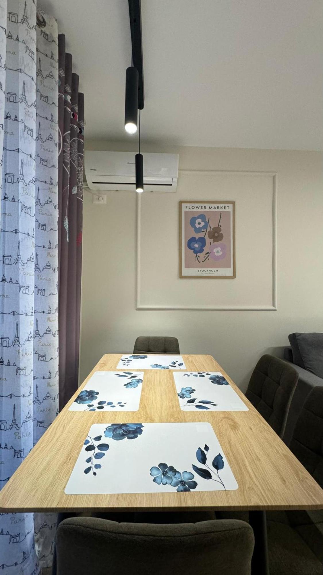 Charming Comfort Apartment Tirana Bagian luar foto